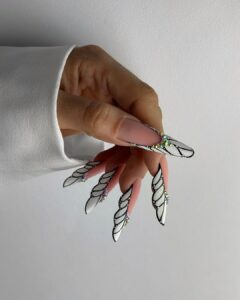 almond nails designs