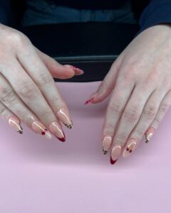 red nail designs
