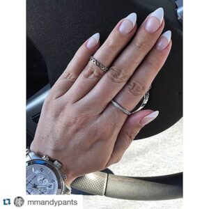 almond nails designs