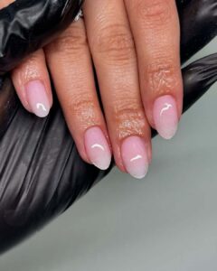 almond nails designs