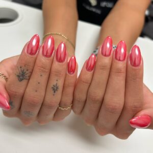red nail designs