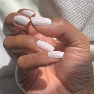 Matte White nails Finish
