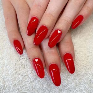 red nail designs