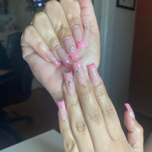 French Tips with Glitter Outline