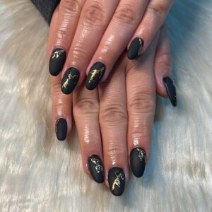 almond nails designs